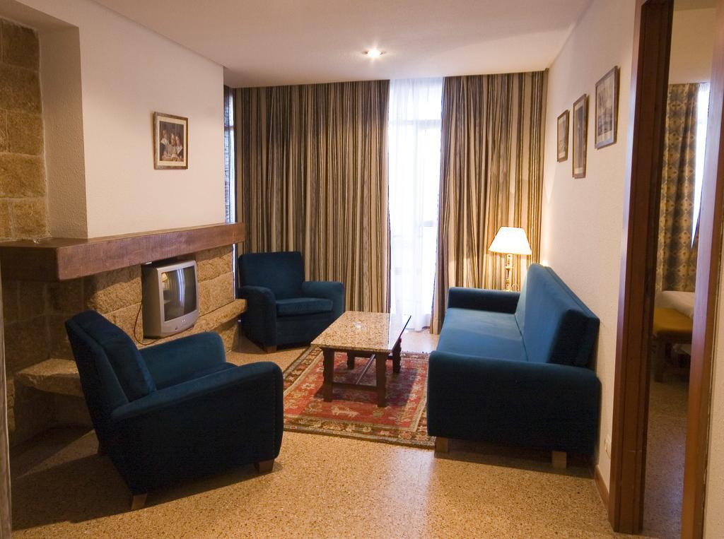 Apartamentos La Nogalera Torremolinos Room photo